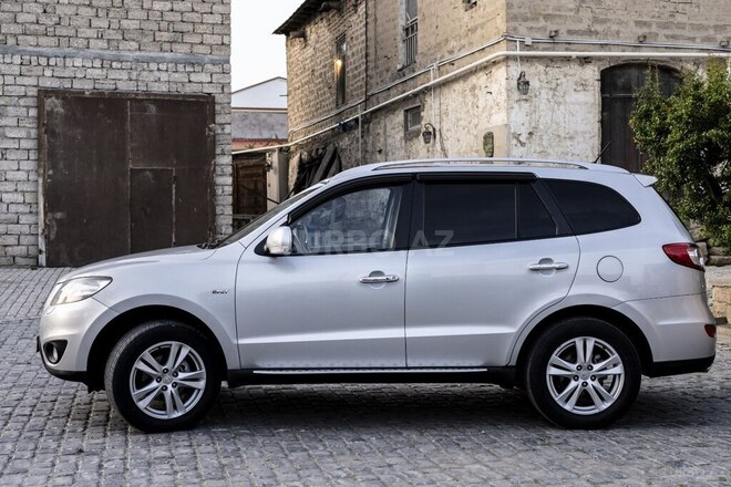 Hyundai Santa Fe-3
