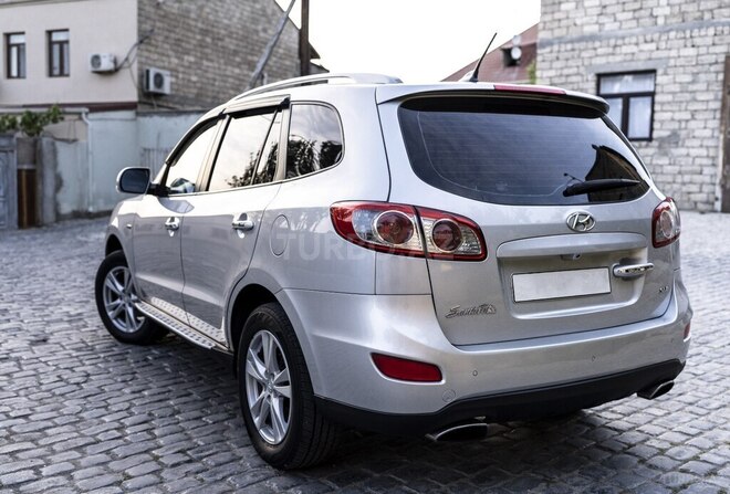 Hyundai Santa Fe-10