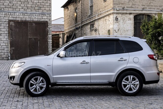 Hyundai Santa Fe-16