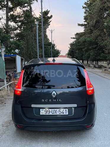 Renault Grand Scenic-7
