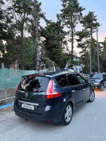 Renault Grand Scenic-8