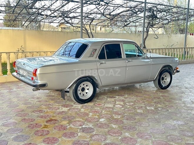 GAZ 24 "Volga"-10