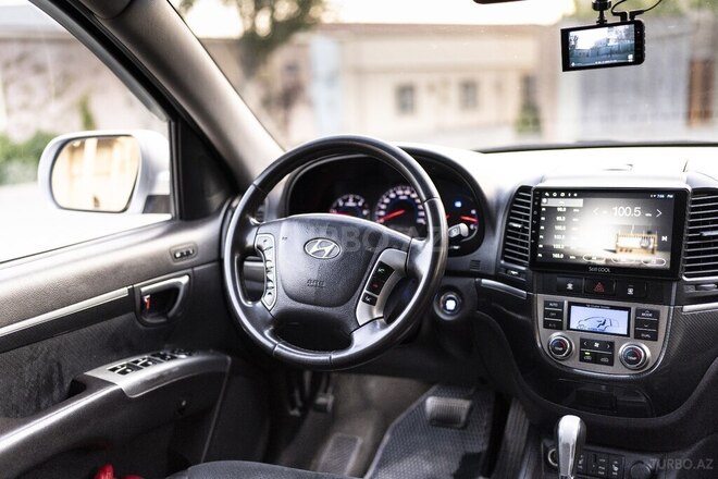 Hyundai Santa Fe-18