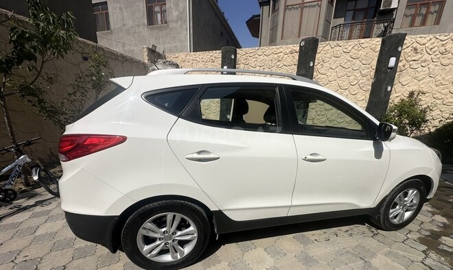 Hyundai ix35-4