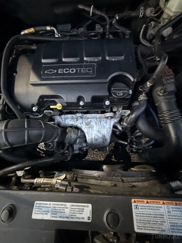 Chevrolet Cruze-12