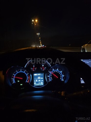 Chevrolet Cruze-10