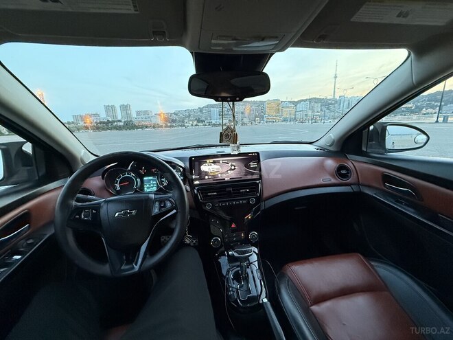 Chevrolet Cruze-6