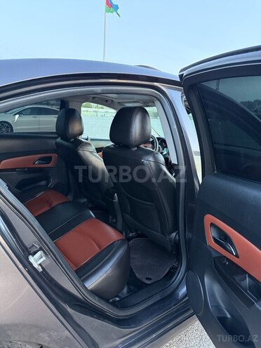 Chevrolet Cruze-9