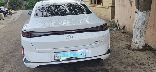 Changan Qiyuan A05-4