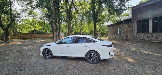 Changan Qiyuan A05-5