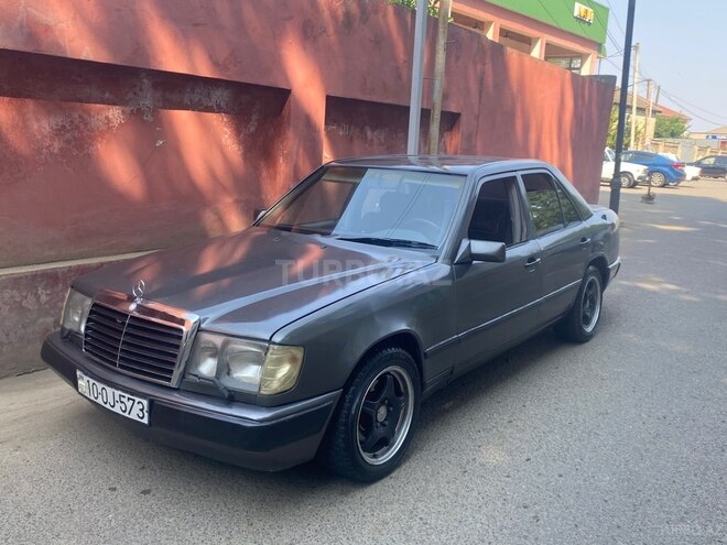 Mercedes 260 E-7