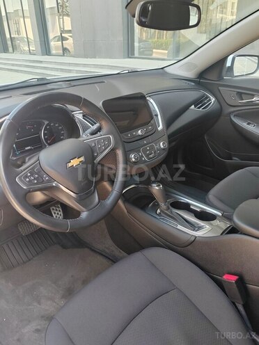 Chevrolet Malibu-8
