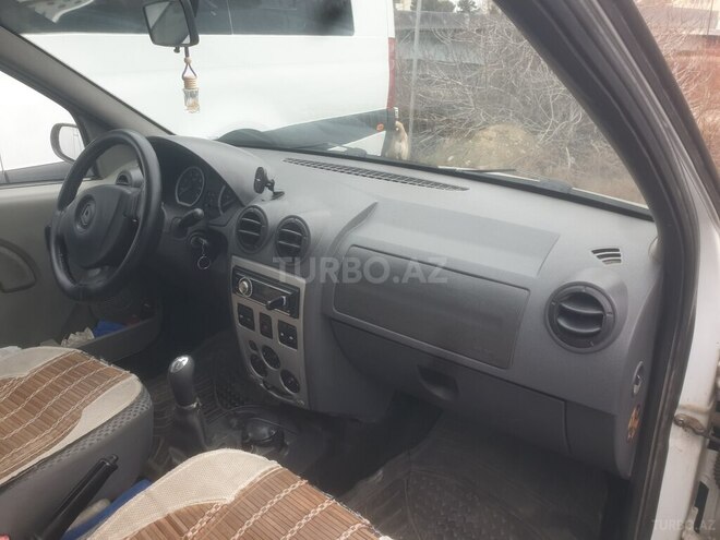 Renault Tondar-8