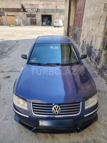 Volkswagen Passat-1