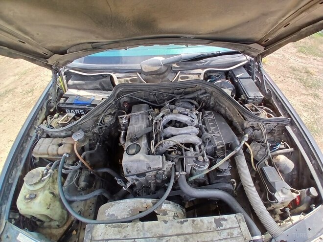 Mercedes 200 D-9