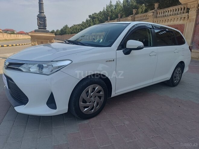 Toyota Corolla Fielder-4