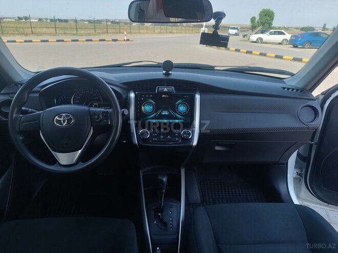 Toyota Corolla Fielder-3