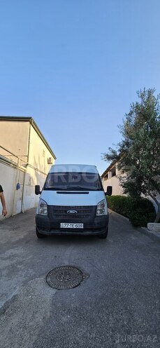 Ford Transit-1