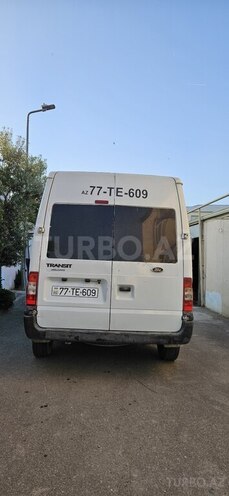 Ford Transit-4