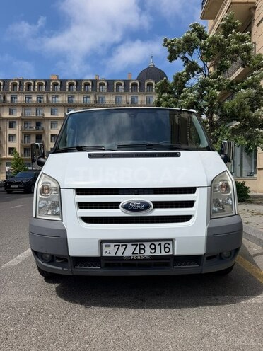 Ford Transit-2