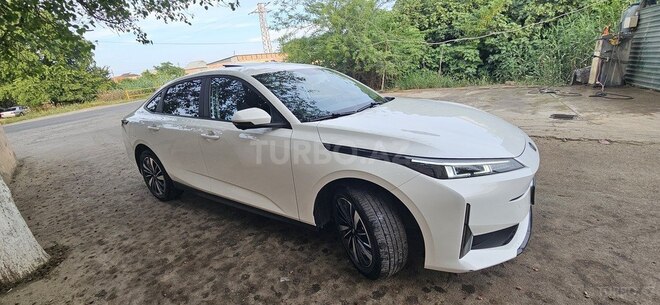 Changan Qiyuan A05-8