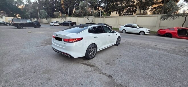 Kia Optima-4