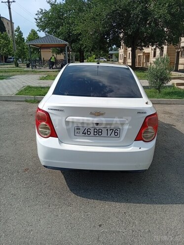 Chevrolet Aveo-2