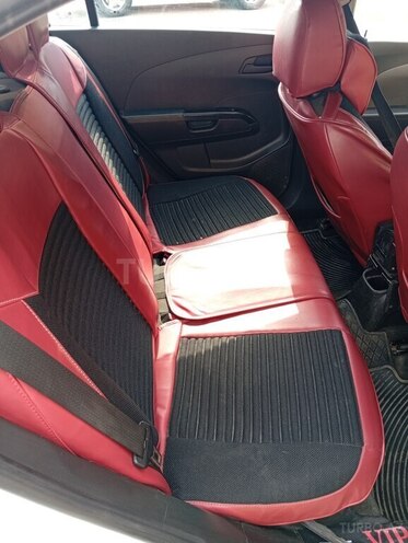 Chevrolet Aveo-5