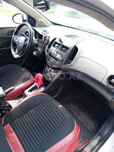 Chevrolet Aveo-6