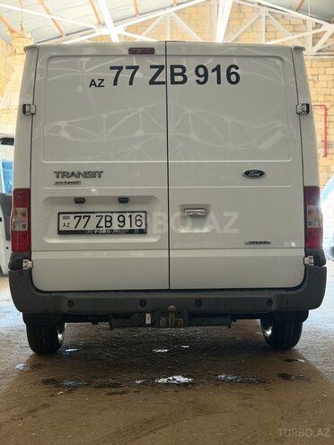 Ford Transit-3