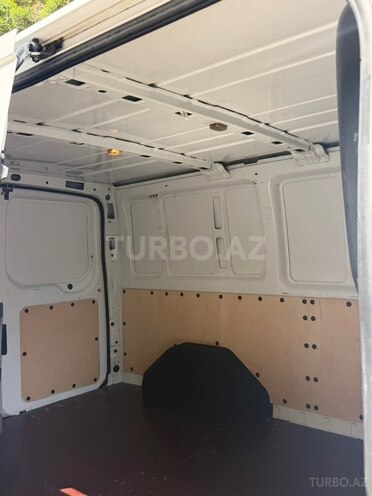 Ford Transit-11