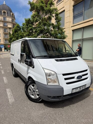 Ford Transit-4