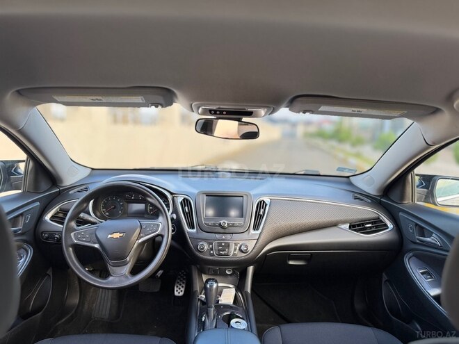 Chevrolet Malibu-8