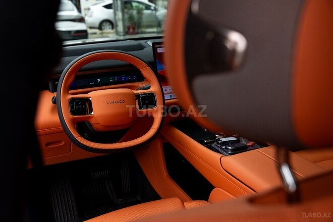 Lynk & Co 900-32