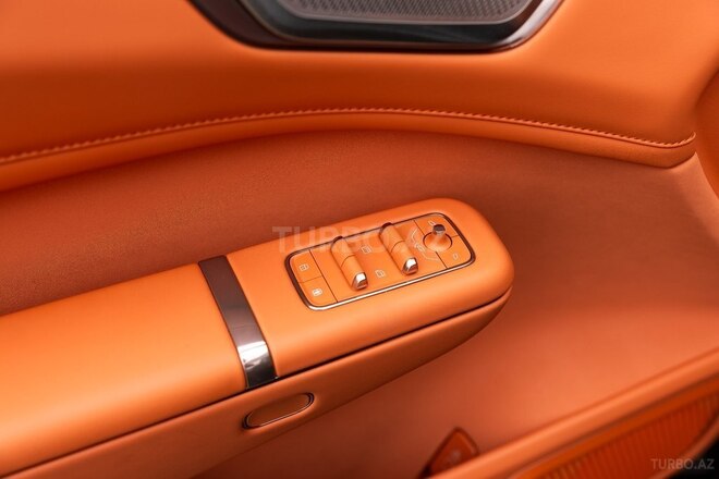 Lynk & Co 900-29