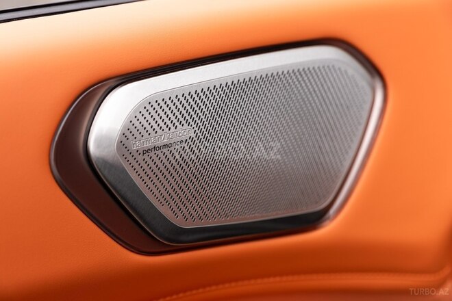 Lynk & Co 900-26