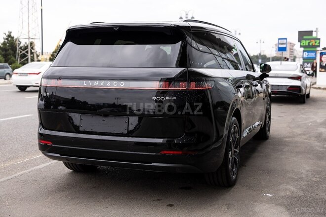 Lynk & Co 900-11
