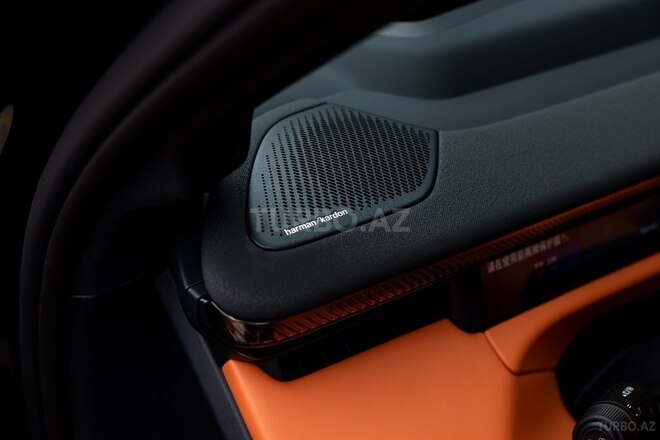 Lynk & Co 900-25