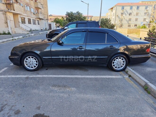 Mercedes E 240-7