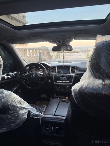 Mercedes ML 350 4MATIC-10