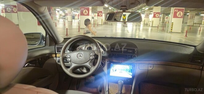Mercedes E 350-10