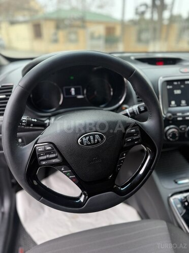 Kia Forte-11