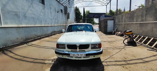 GAZ 3110 "Volga"-1
