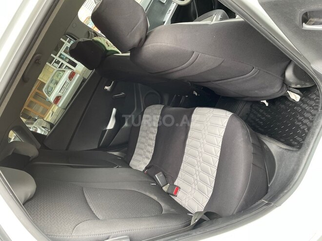 Kia Rio-8