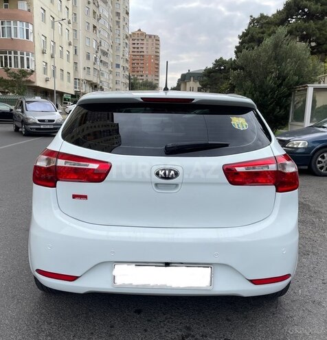 Kia Rio-10