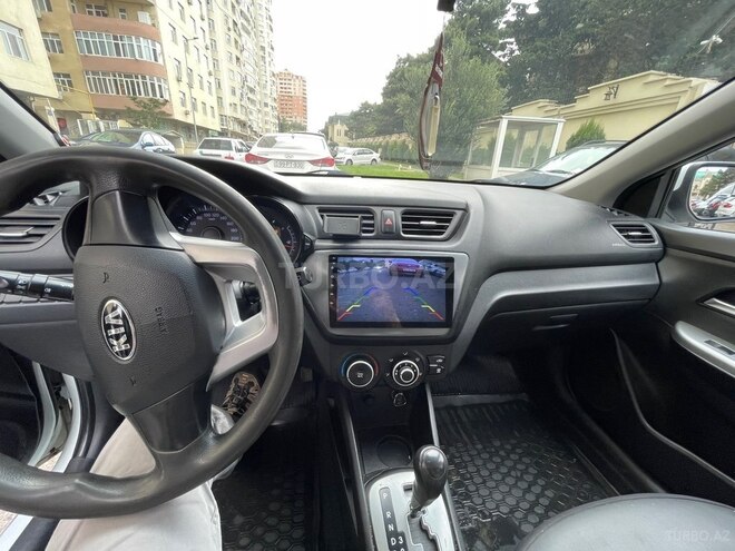 Kia Rio-13