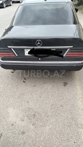 Mercedes 200 E-2