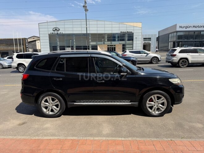 Hyundai Santa Fe-5