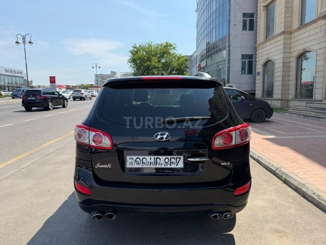 Hyundai Santa Fe-3