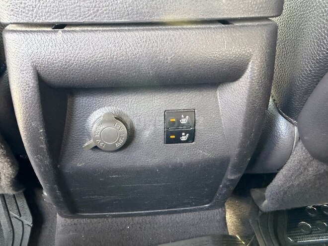 Hyundai Santa Fe-10